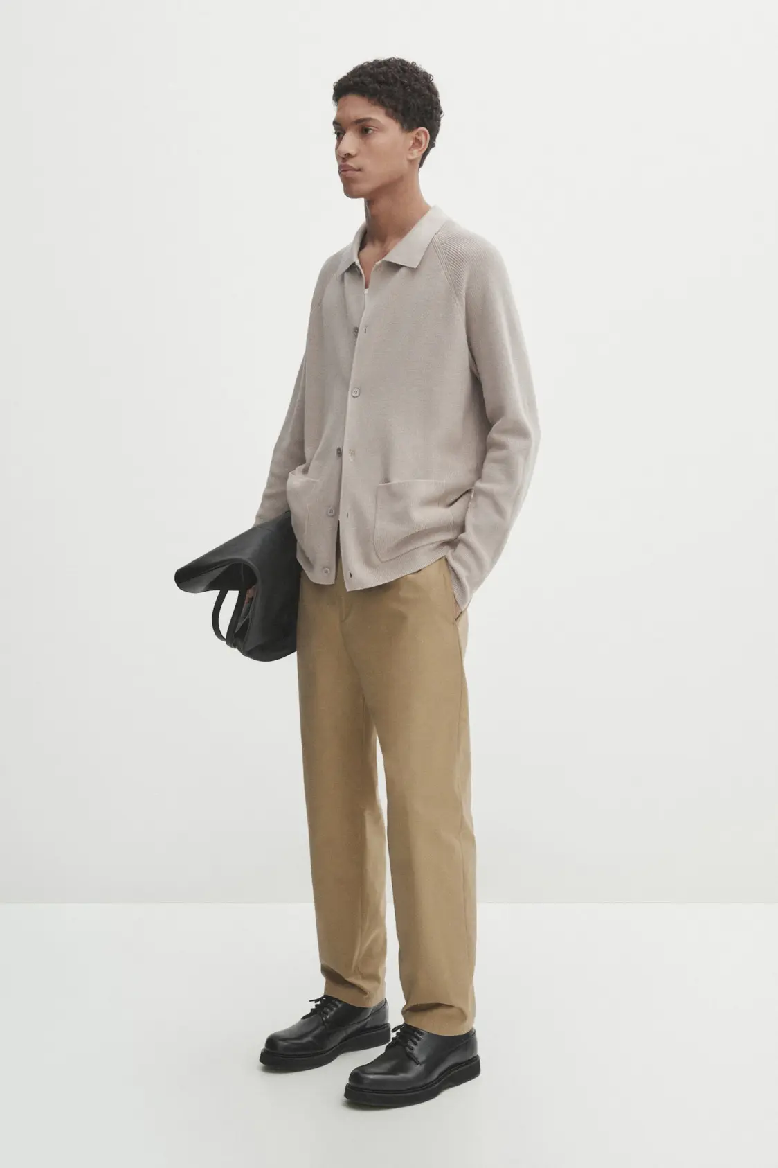 Pantalón chino tapered de microsarga